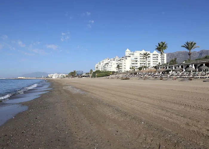 Lujo En Banana Primera Linea De Playa Apartment Marbella
