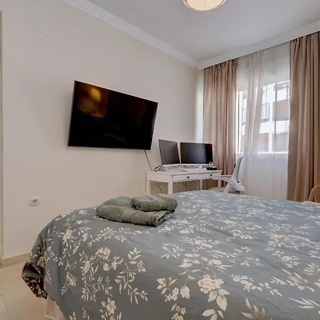 Lujo En Banana Primera Linea De Playa Marbella