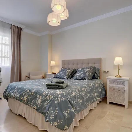 Apartman Lujo En Banana Primera Linea De Playa Marbella